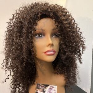 Black-brown synthetic curly wig